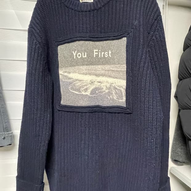 아크네 You first 니트 M사이즈