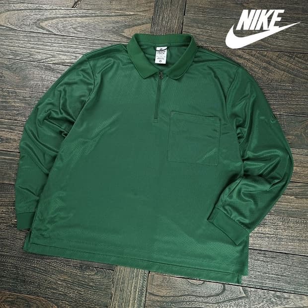[나이키] 테크팩 시리즈 오버핏 지퍼 긴팔 카라티 그린 M19152
