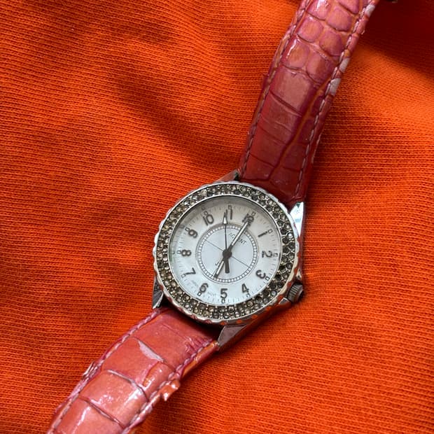 vintage accentime leather watch