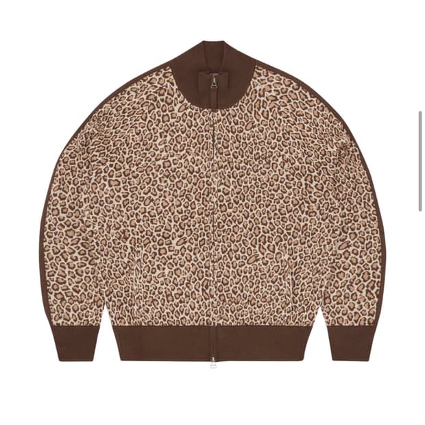 코르테이즈 vvs 레오파드 자카드 니트집업