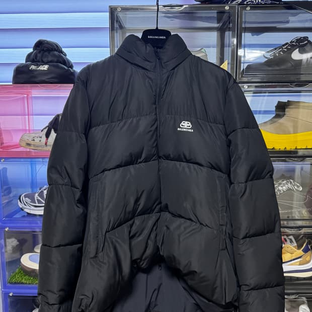 발렌시아가 c컬 푸퍼패딩