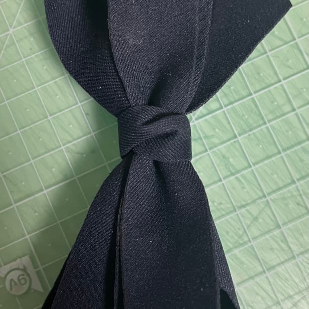 급처분|네이비 리본핀