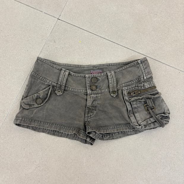 연카키 카고 숏츠