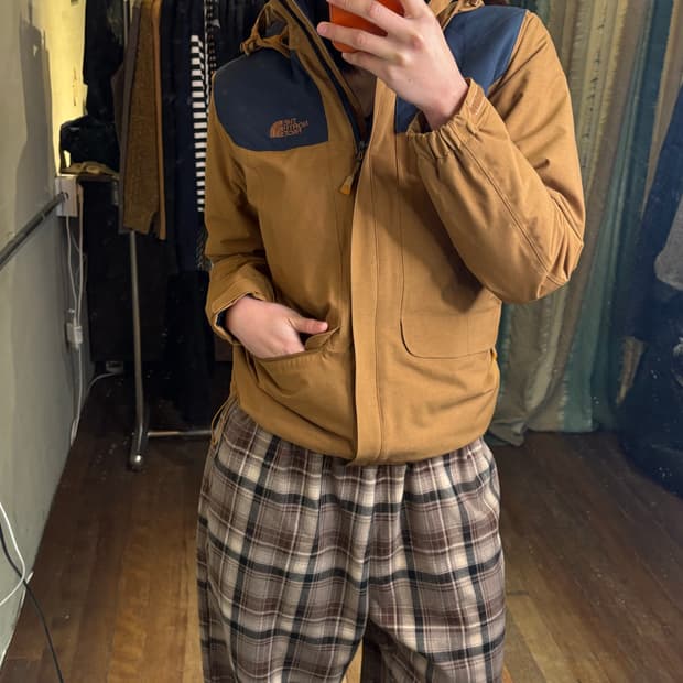 노스페이스 배색 누빔 윈드브레이커 점퍼