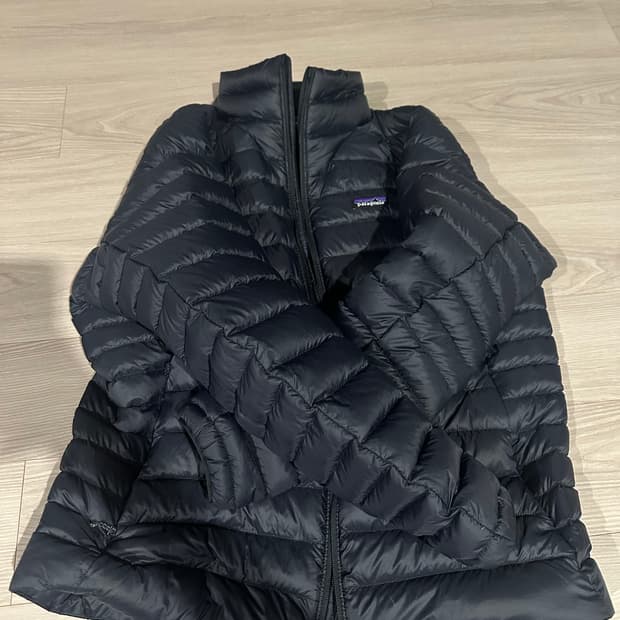 파타고니아 다운 스웨터 블랙 L