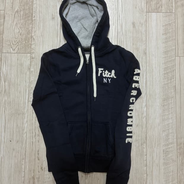 아베크롬비 딱붙핏 후드집업 xs