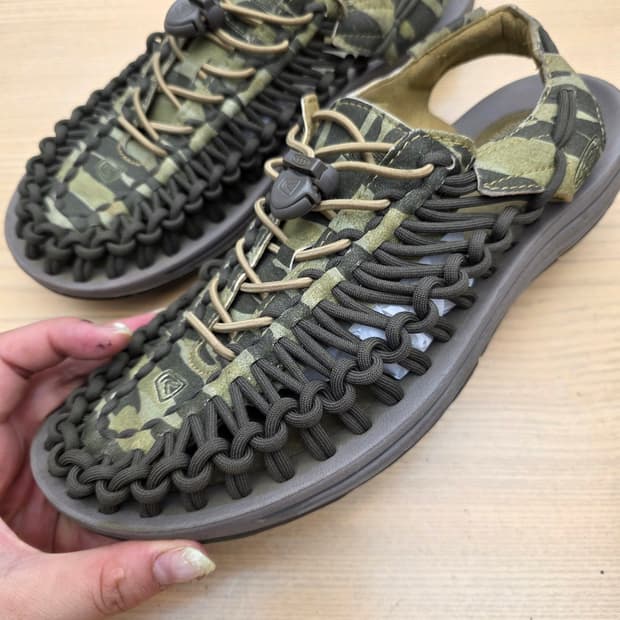 킨 KEEN 유니크 카모 샌들 260