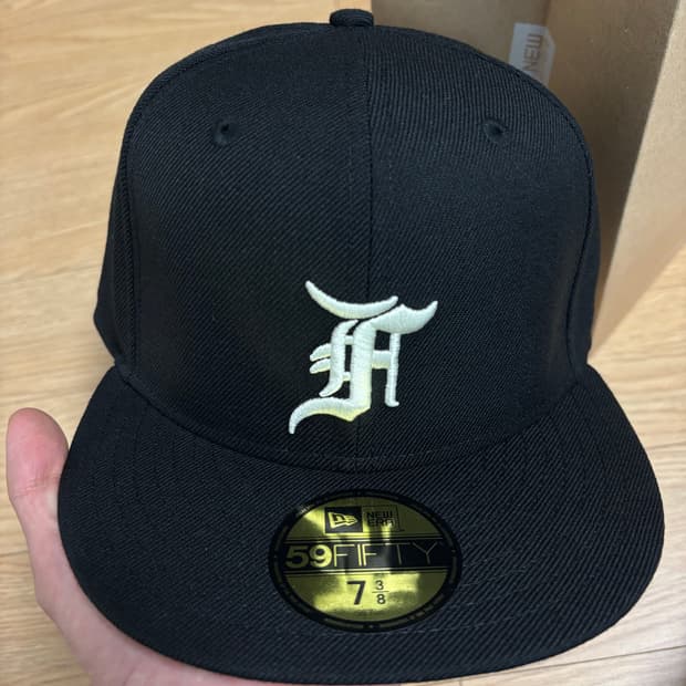 뉴에라 피어오브갓 콜라보 블랙 738