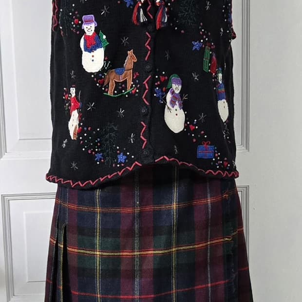 ERIKA 에리카 빈티지 크리스마스 베스트