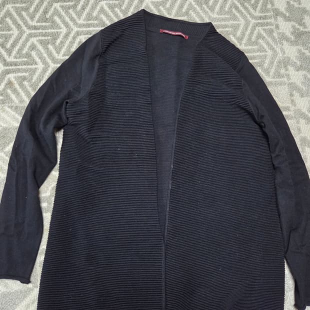 꼼뜨와 데 꼬또니에 블랙 니트 가디건