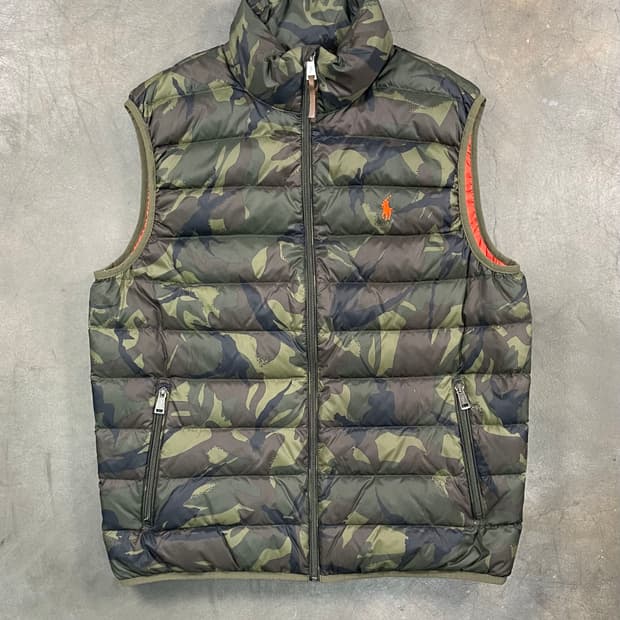 폴로 카모 패딩 베스트