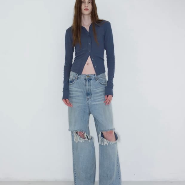 새상품) SEO DESTROYED DENIM PANTS