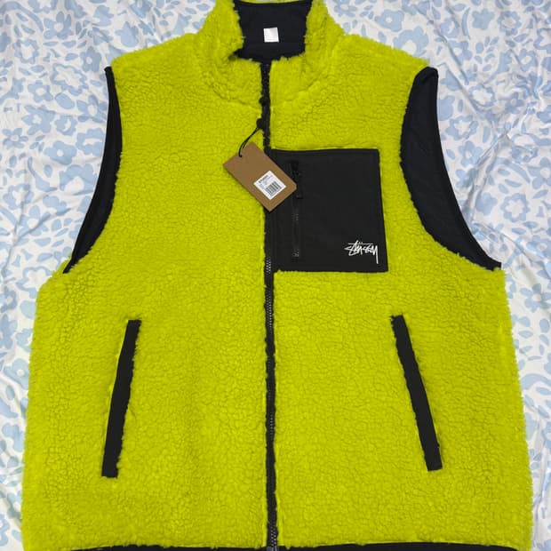 스투시 쉐르파 리버시블 베스트 라임 