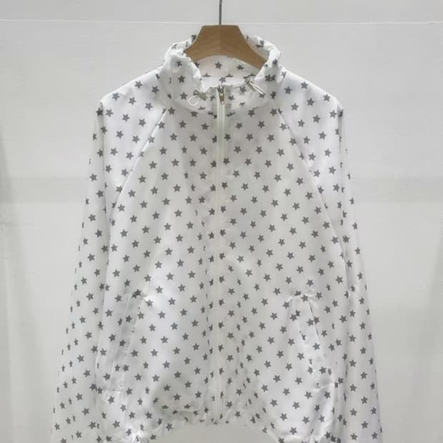 Shooting star jumper 화이트 새상품