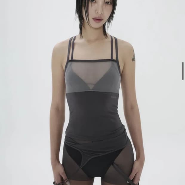 Ojos 오호스 더블 스트랩 캐미솔 블랙