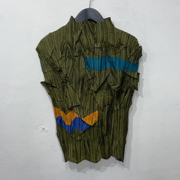 givy Pleated Sleeveless