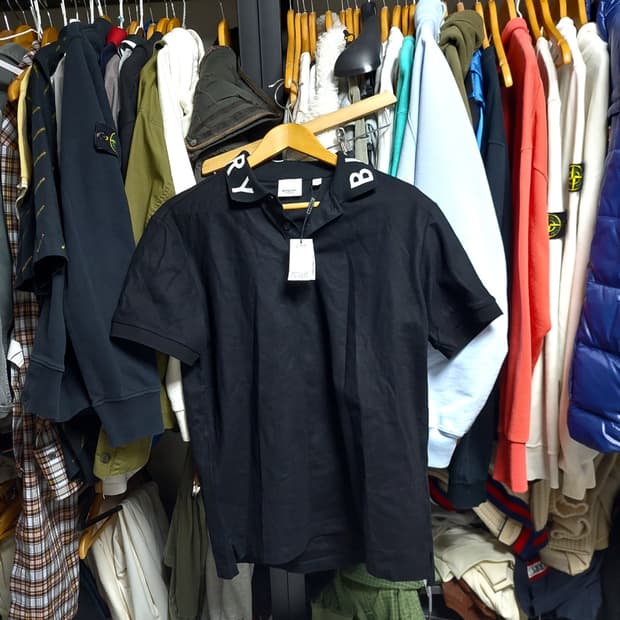 버버리 블랙 버버리로고 카라 반팔 백화점판