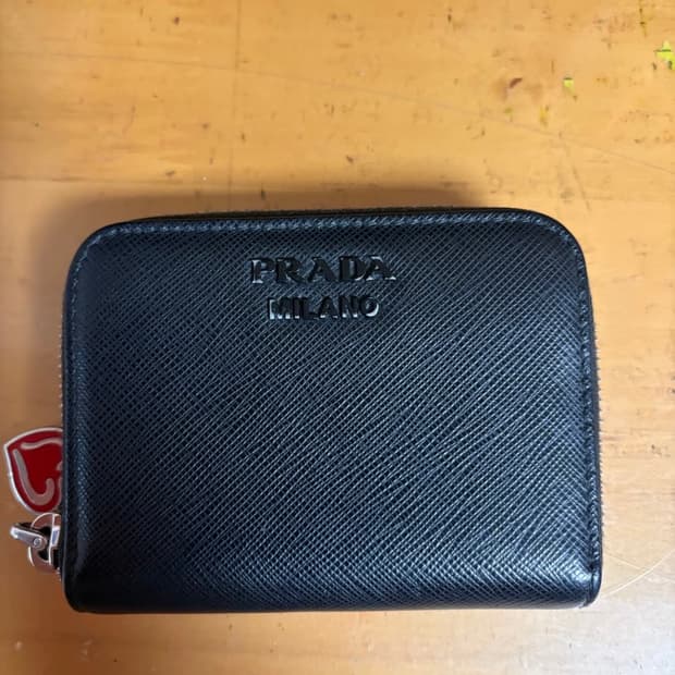 프라다 카드 케이스