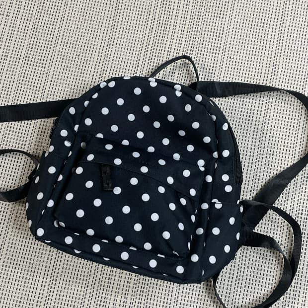 도트 미니백팩 한번씀 수납력 완전 좋음