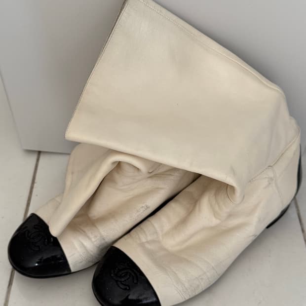 샤넬 미들 부츠 