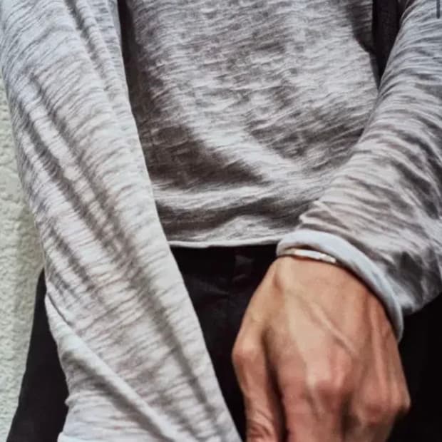 구매) 모노프리베 울 텍스쳐 롱슬리브 차콜 1사이즈