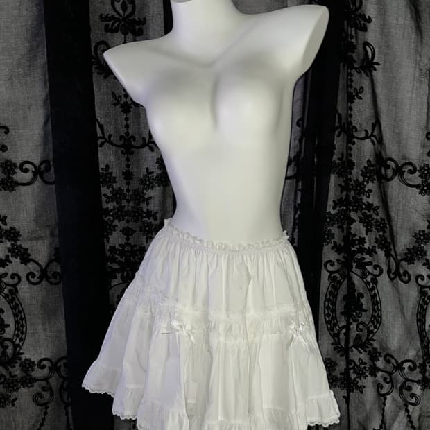white cutie skirt