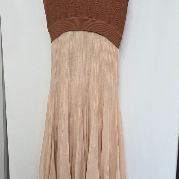 에고이스트 여성 민소매 원피스