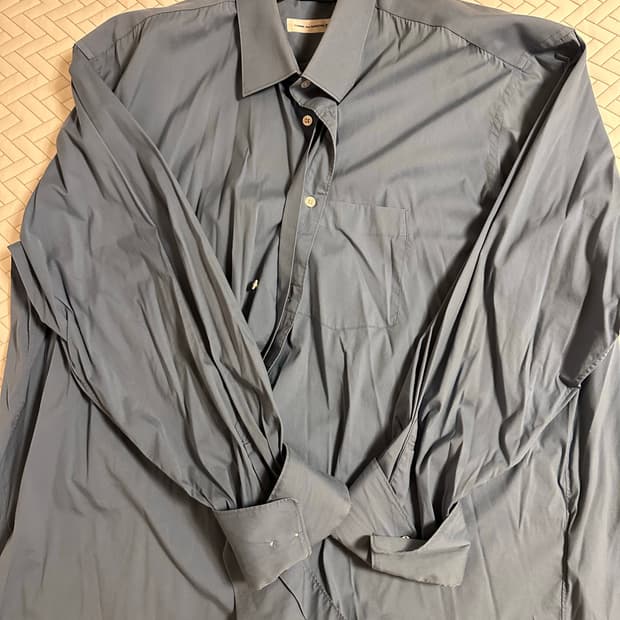 [M] 베트멍 x 꼼데가르송 트위스트 셔츠