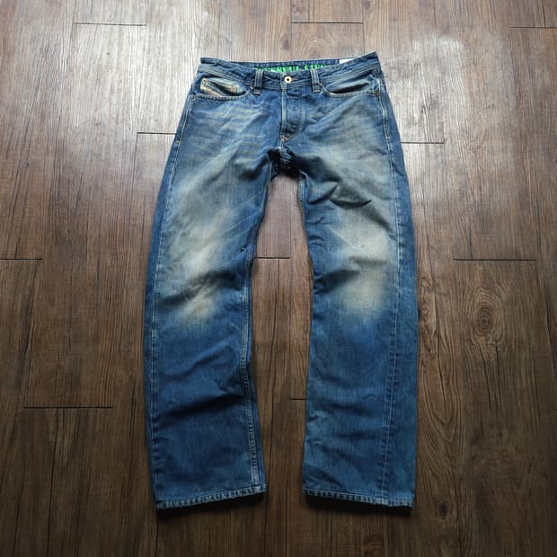 디젤 아카이브 0882T 워싱 바이커 데님 팬츠