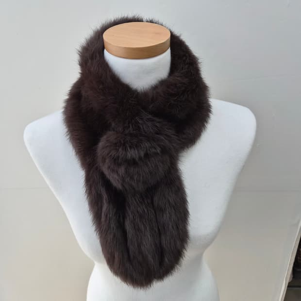 폭스퍼 브라운 방울 머플러