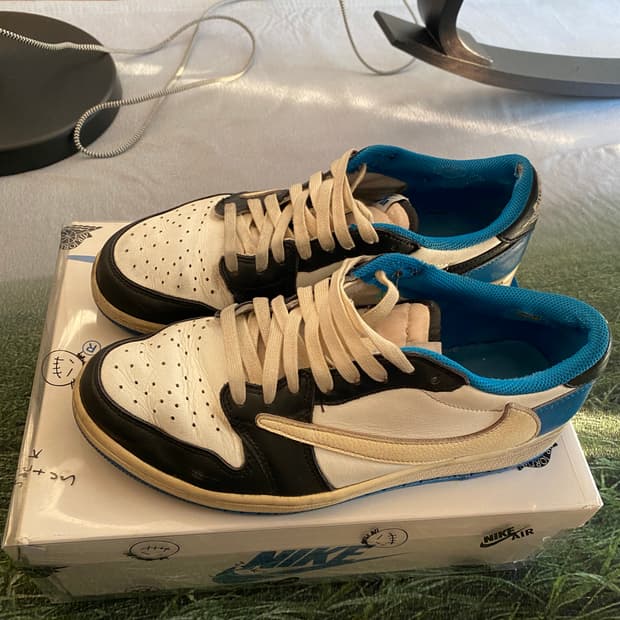 나이키 에어 조던1 로우 트래비스 스캇 OG