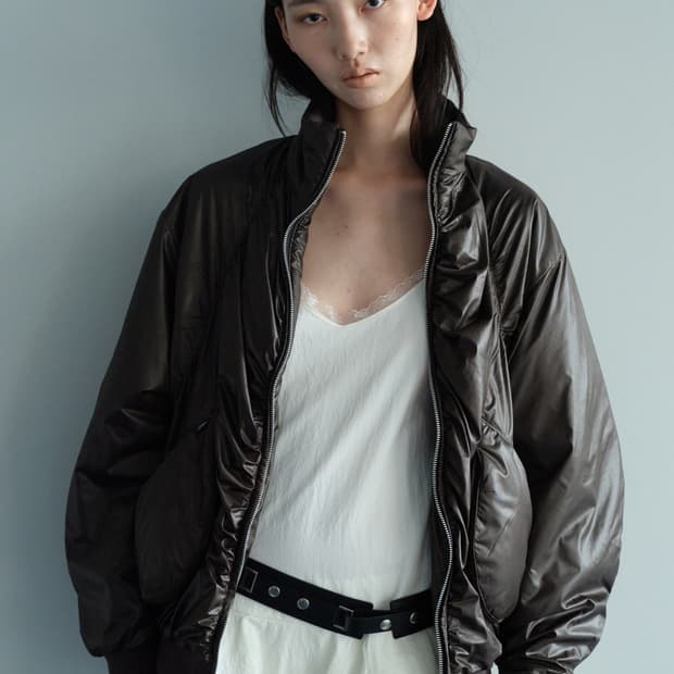 세릭 하이넥 셔링 점퍼 새상품