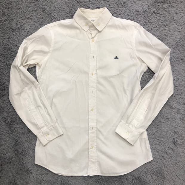 비비안웨스트우드 라운드카라 100사이즈