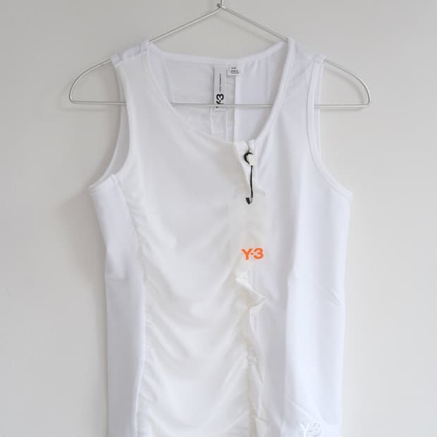 Frill sleeveless