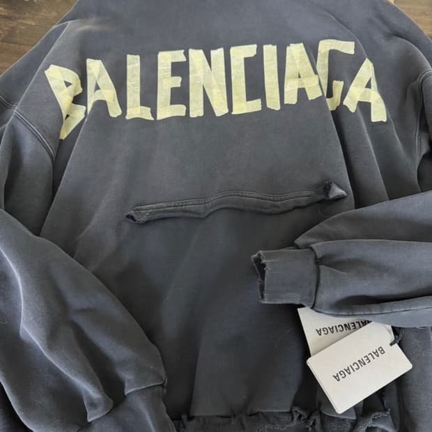 발렌시아가 테이프 타입 후드티 2사이즈