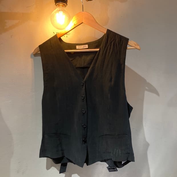 큐프라 플리츠 베스트