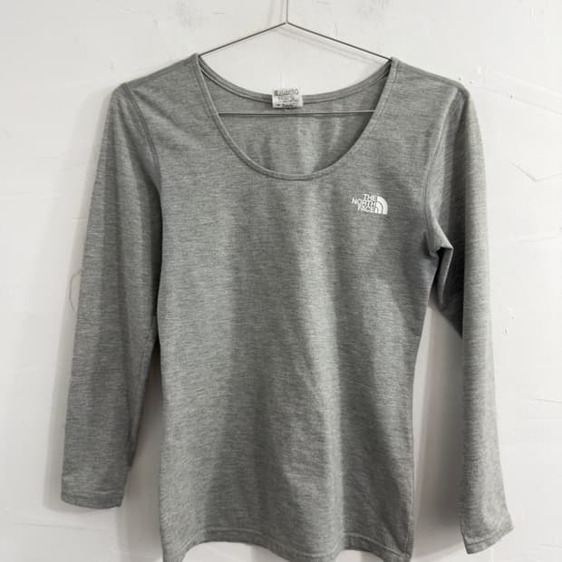 The north face logo slim top