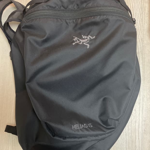 아크테릭스 헬리아드 15 백팩 블랙