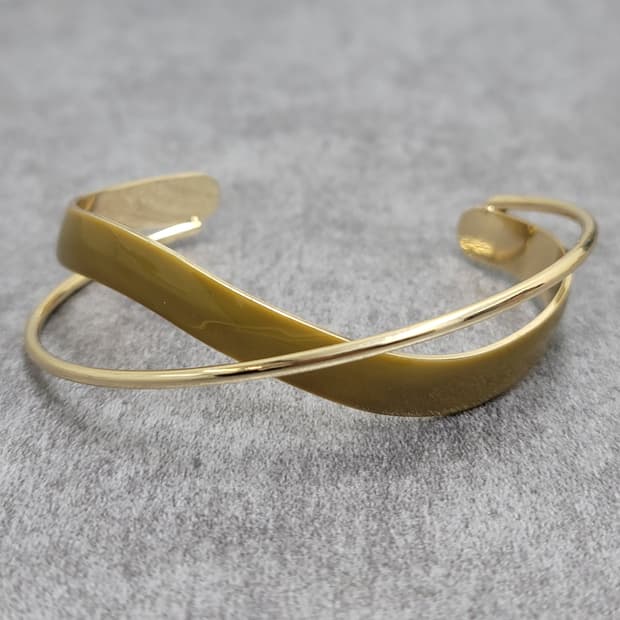 bangle bracelet