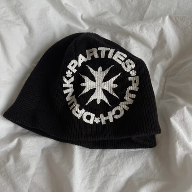 punchdrunkparties 비니