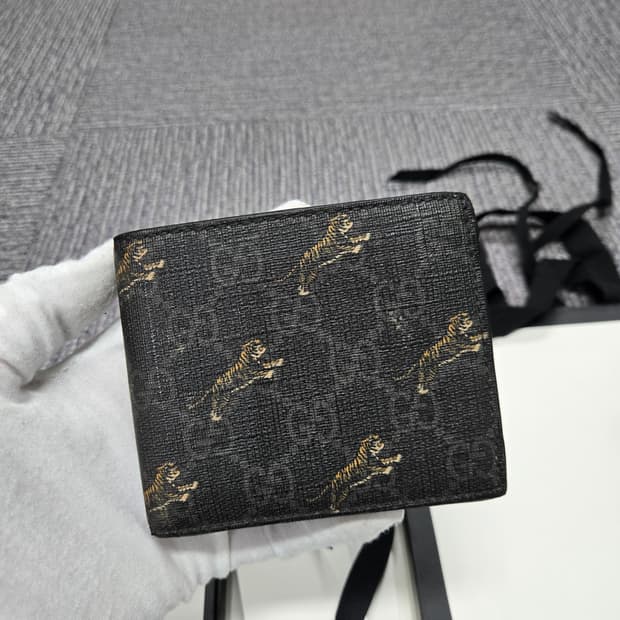 [특가][정품]구찌 점핑 타이거 반지갑