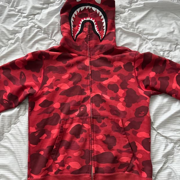 베이프 샤크 후드집업 판매합니다