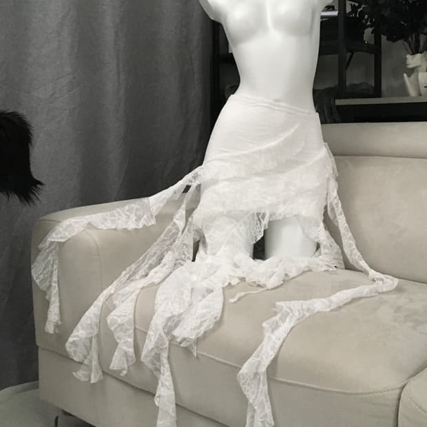 ༒ white lace long skirt