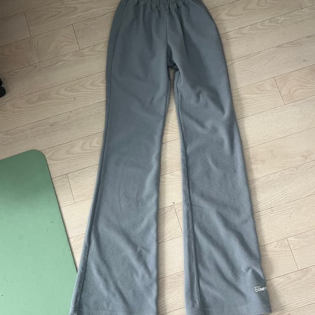 지초이 부츠컷 바지