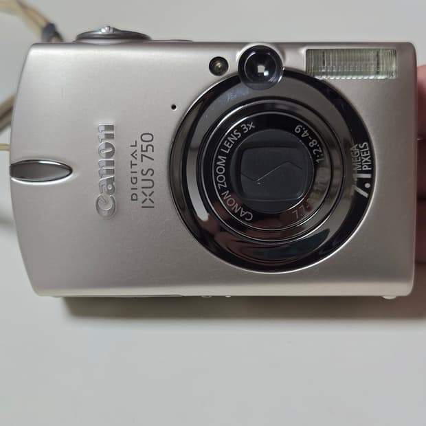 캐논 디지털 IXUS 750 카메라