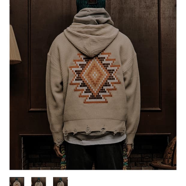 에씰미 픽셀 후드짚업