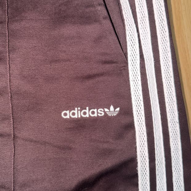 아디다스 11인치 버뮤다 쇼츠 브라운