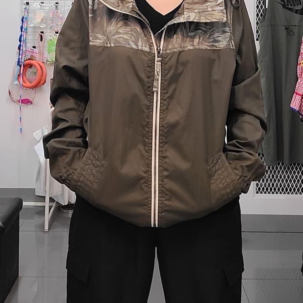 홀리스터 카키색 바람막이 