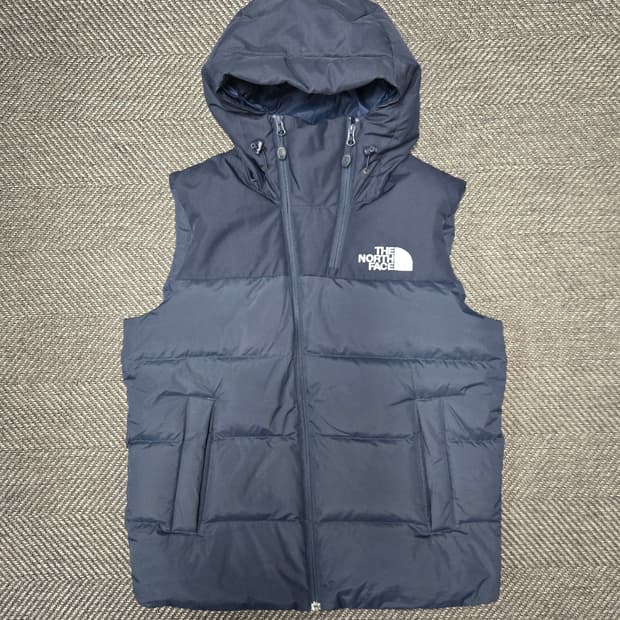 노스페이스 후드 다운패딩 조끼