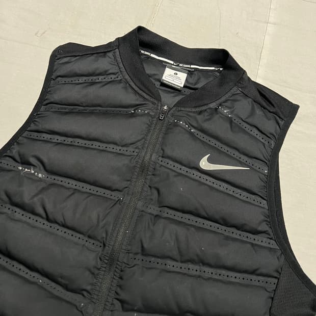 L 나이키 에어로프트 블랙 패딩 조끼